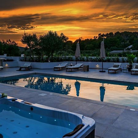 Luxury Villa Del Sogno With Pool, Jacuzzi, Parking Okrug Gornji Εξωτερικό φωτογραφία