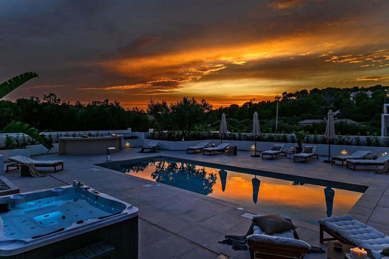 Luxury Villa Del Sogno With Pool, Jacuzzi, Parking Okrug Gornji Εξωτερικό φωτογραφία