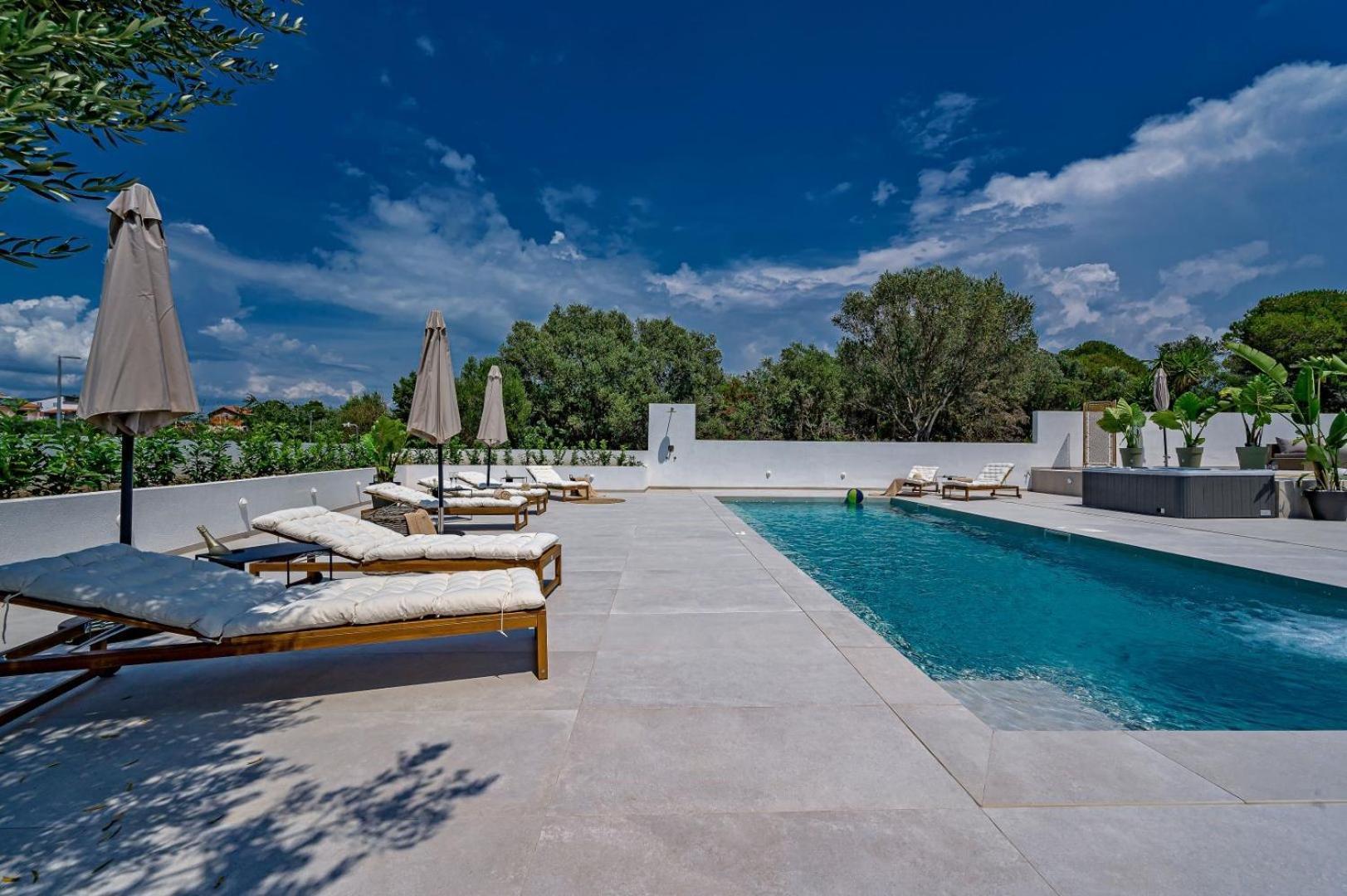 Luxury Villa Del Sogno With Pool, Jacuzzi, Parking Okrug Gornji Εξωτερικό φωτογραφία