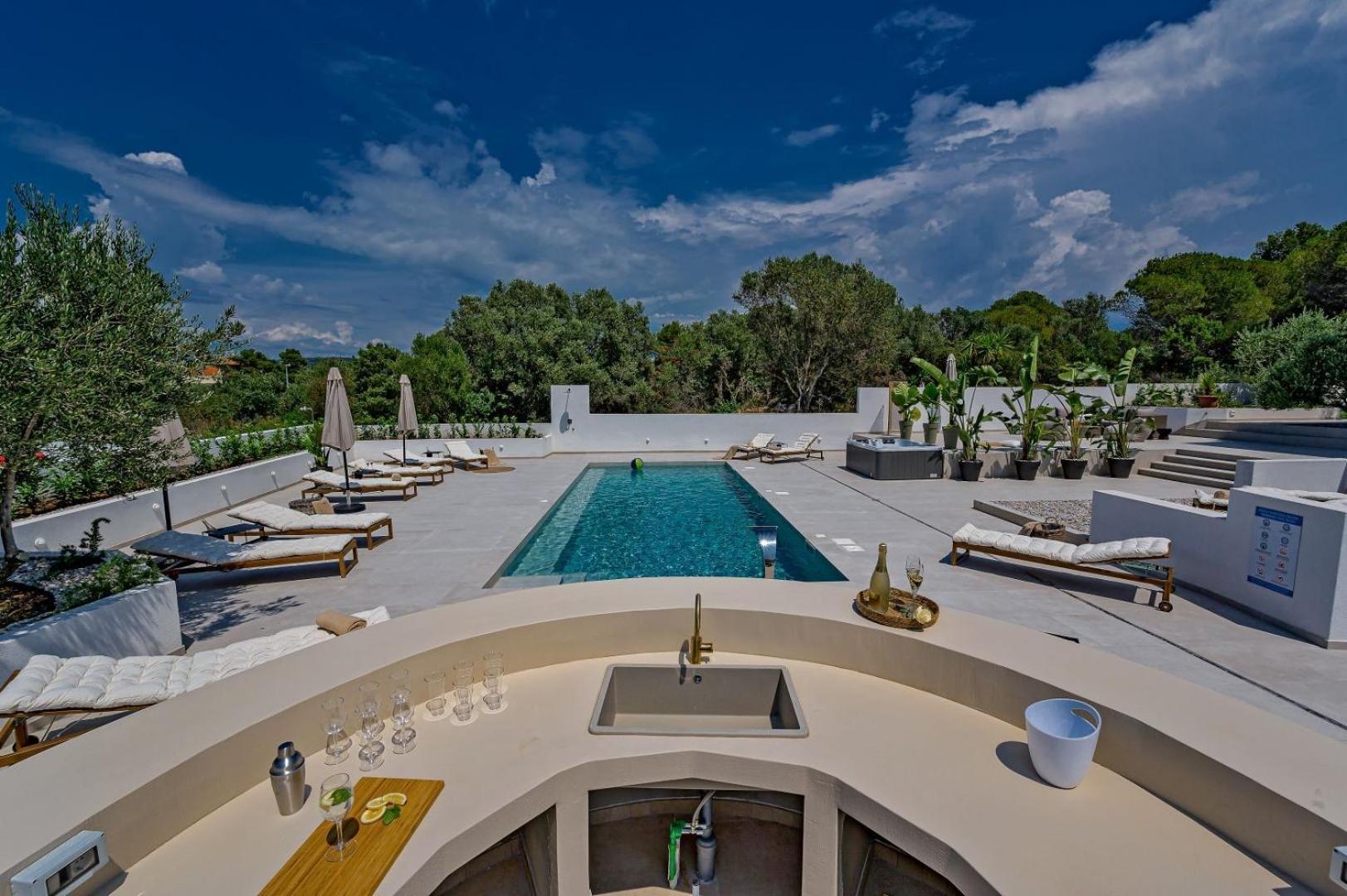 Luxury Villa Del Sogno With Pool, Jacuzzi, Parking Okrug Gornji Εξωτερικό φωτογραφία